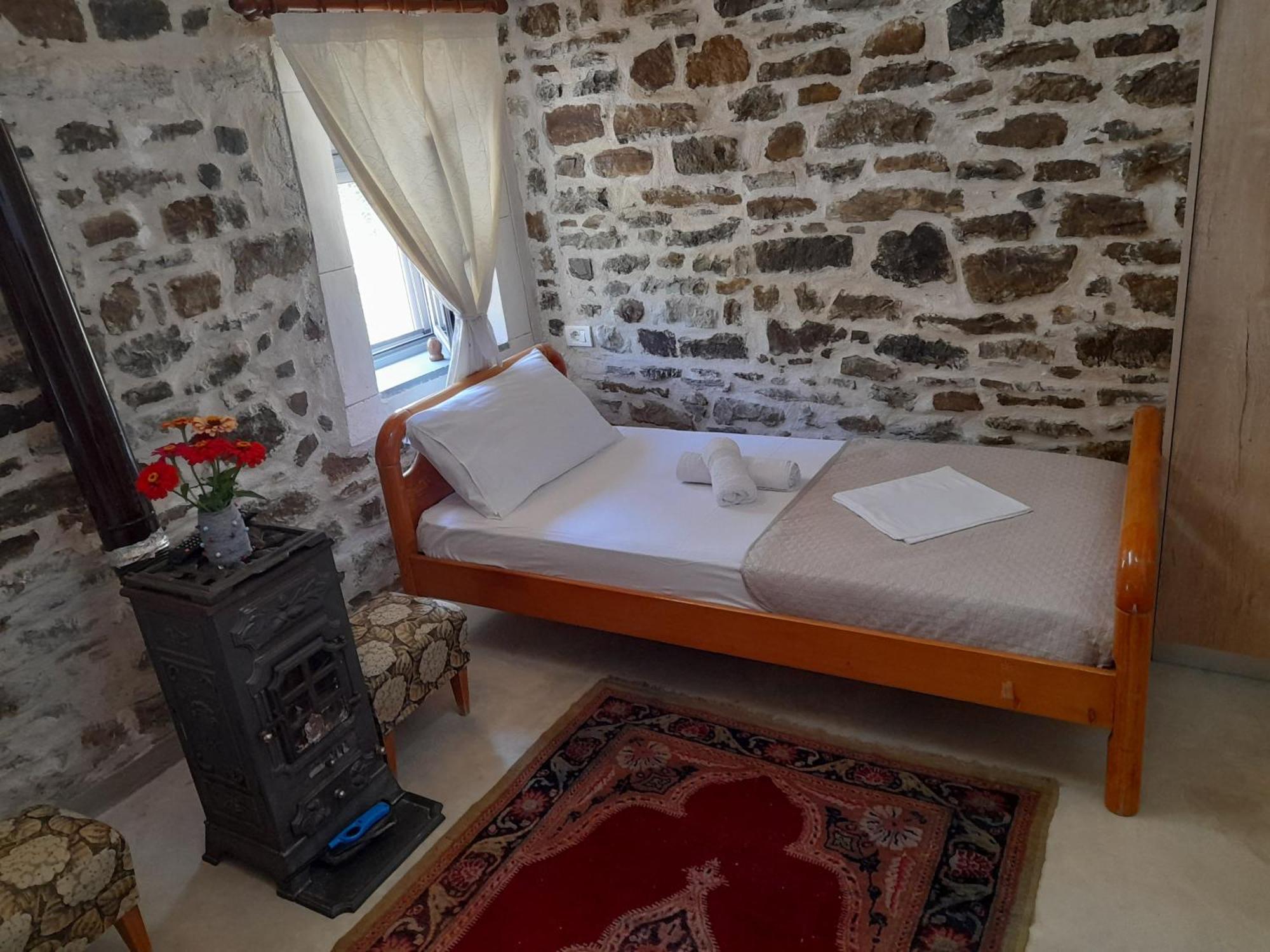 Stone House Villa Kelcyre Luaran gambar